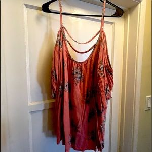 Strap shirt off the shoulder